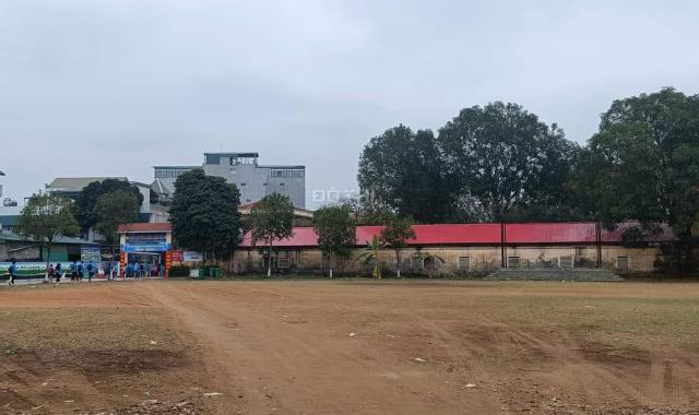 Mặt đường tân xã giáp trường ĐH FPT khu CNC Hòa Lạc