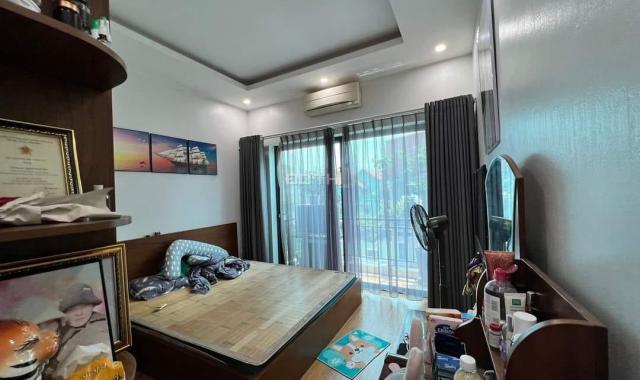 Bán gấp nhà Nguyễn Phong Sắc, phân lô, ô tô đỗ cửa, kinh doanh cực tốt, 50m2 chỉ hơn 8 tỷ