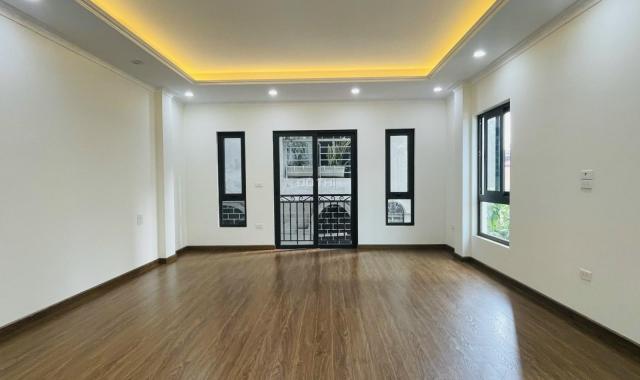 Bán nhà ô tô đỗ cửa Hoàng Hoa Thám Ngọc Hà - Ba Đình. DT 55m2*7T thang máy giá 10 tỷ