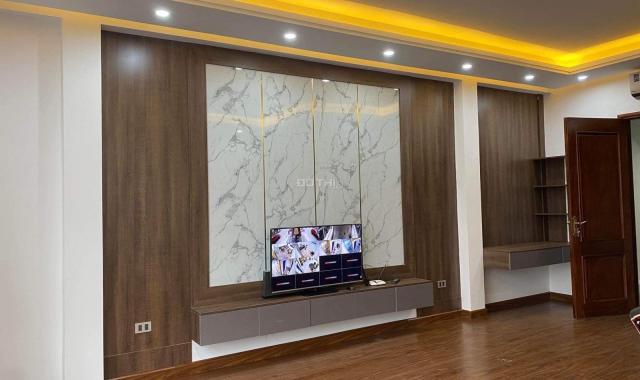Cần bán gấp nhà mặt phố Trần Quốc Vượng. DT: 44 m2, 7 tầng, mặt tiền 5m. Giá chỉ 21,5 tỷ