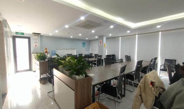 Cần bán tòa nhà văn phòng mặt đường Nguyễn Cơ Thạch. DT: 158m2, 9 tầng. Giá chỉ 83 tỷ