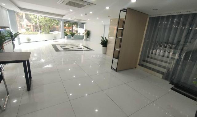 Cần bán tòa nhà văn phòng mặt đường Nguyễn Cơ Thạch. DT: 158m2, 9 tầng. Giá chỉ 83 tỷ
