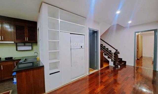 Tòa nhà apartment Tây Hồ lộng gió - doanh thu khủng gần 300 triệu/tháng