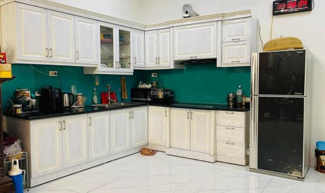 Bán nhà Đại Cồ Việt nông thông thoáng 65m2 x 4 tầng MT 6m giá 7,5 tỷ
