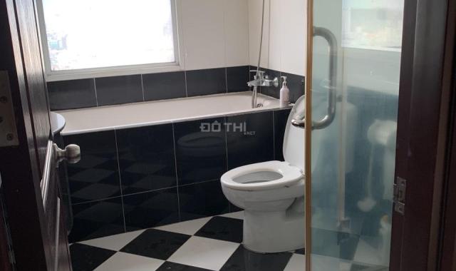 Bán căn hộ chung cư Phú Nhuận 144 m2, mặt tiền đường Phan Đăng Lưu, giá 6.49 tỷ, sổ hồng đầy đủ