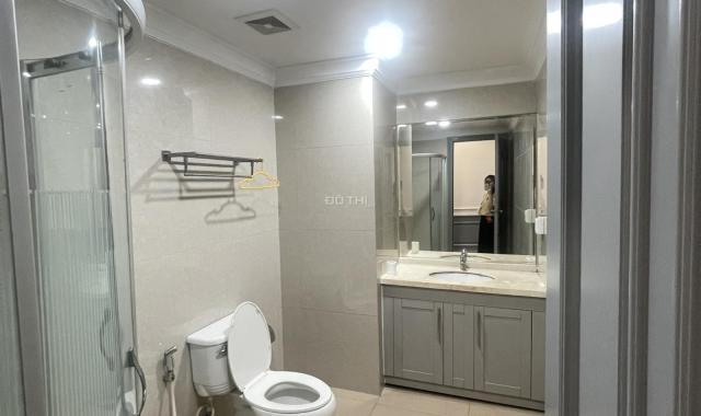 Cho thuê căn hộ 4 ngủ Royal City  (full đồ, 164 m2, giá 25 tr), LH: 0912.396.400 - Miễn trung gian)