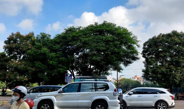 Bán nhà mặt phố quận Hai Bà Trưng, khu Vân Hồ, kinh doanh VIP, vỉa hè rộng 24 tỷ