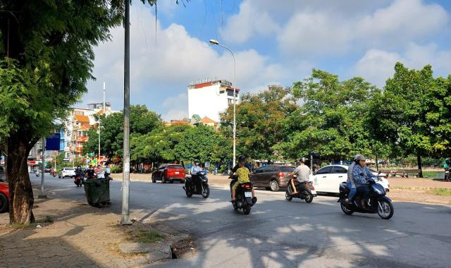 Bán nhà mặt phố quận Hai Bà Trưng, khu Vân Hồ, kinh doanh VIP, vỉa hè rộng 24 tỷ