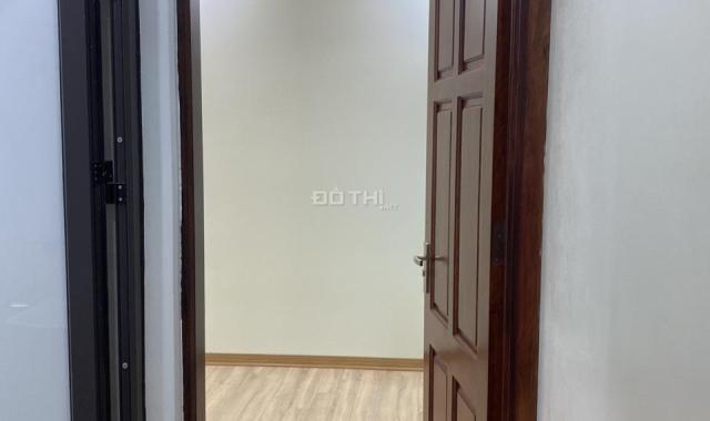 Bán nhà Hoàng Quốc Việt, Trần Cung, Nghĩa Tân, Cầu Giấy 36 m2, xây 5 tầng mới gần phố giá 4 tỷ