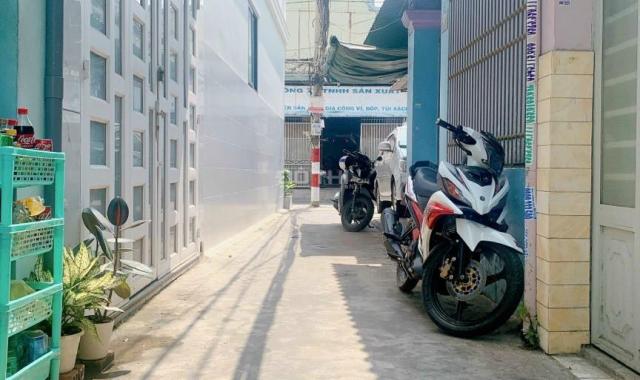 Nhà 2/Phạm Văn Chiêu P16. 3,98 tỷ/52m2 (3,3x16) 4 tấm 4PN 3WC