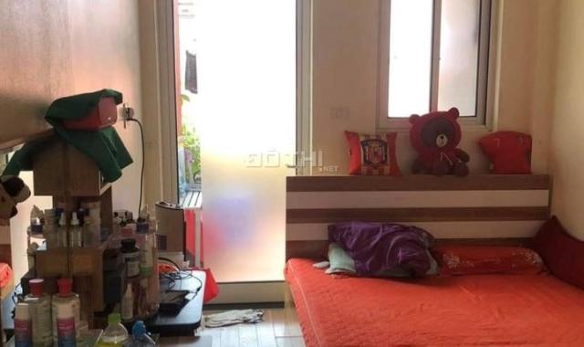 Gia đình bán nhà gấp ngõ Cổng Đục - Hàng Mã giá 10,5 tỷ, 70m2x4 tầng, full nội thất