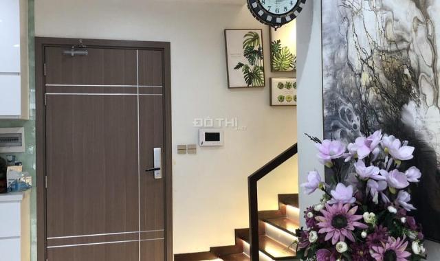 Bán căn hộ duplex tòa Vinhomes Gardenia, Mỹ Đình, DT 100m2, 3 ngủ, view bể bơi