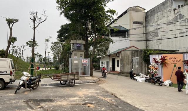 Nhà đẹp phố Ngọc Thụy, gara, thang máy - ngõ thông - ô tô tránh