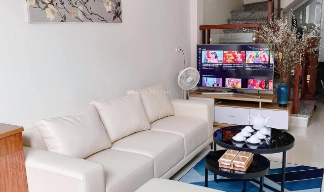 Nhà đẹp phố Ngọc Thụy, gara, thang máy - ngõ thông - ô tô tránh