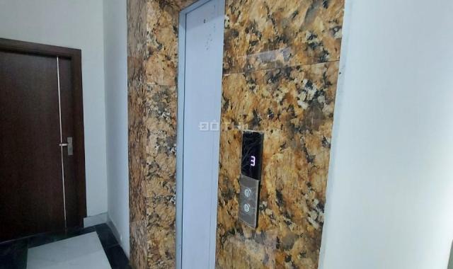 Cần bán gấp toà nhà CCMN phố Phú Diễn 51m2, 7T, 18P khép kín, doanh thu cao