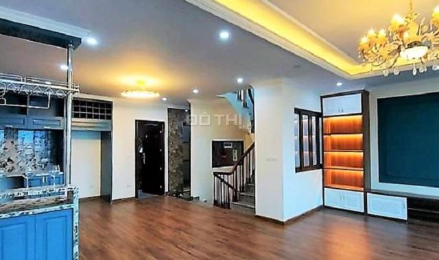 Bán nhà mặt phố Nguyễn Thái Học, Ba Đình. Hè 3m, 4 làn ô tô tránh, KD. DT 120m2 3Tầng 40Tỷ