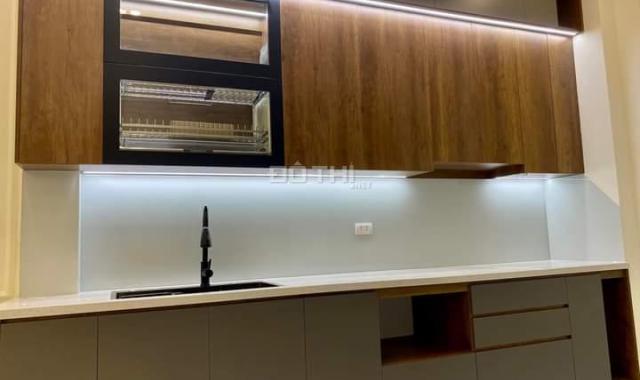 CẮT LỖ! NAM DƯ LĨNH NAM . Ô TÔ ĐỖ SÁT NHÀ. 30 M2 5 TẦNG GIÁ 2.7 TỶ.