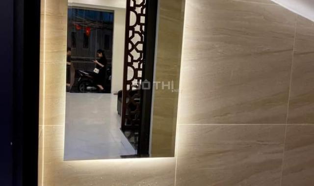 CẮT LỖ! NAM DƯ LĨNH NAM . Ô TÔ ĐỖ SÁT NHÀ. 30 M2 5 TẦNG GIÁ 2.7 TỶ.