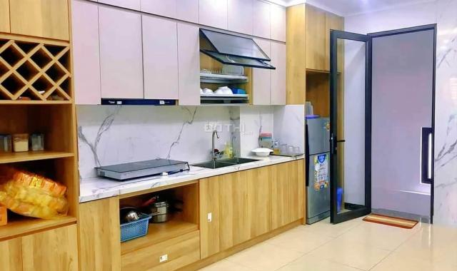 Đắc địa kinh doanh phố Nguyễn Thị Thập, 8 tầng thang máy ô tô tránh, DT42m2. Chỉ 18 tỷ