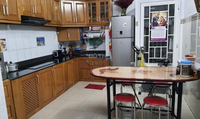 Bán nhà 3 lầu đường Hòa Hưng Quận 10