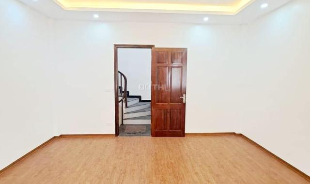 BÁN NHÀ PHÁO ĐÀI LÁNG, ĐỐNG ĐA, 15M Ô TÔ, 40M2 5T MT5M, GIÁ 5.6 TỶ