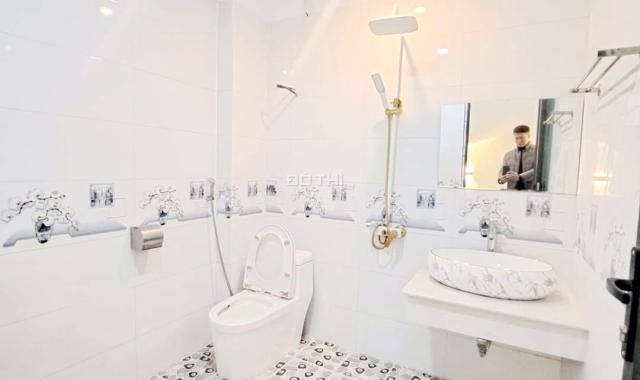 BÁN NHÀ PHÁO ĐÀI LÁNG, ĐỐNG ĐA, 15M Ô TÔ, 40M2 5T MT5M, GIÁ 5.6 TỶ