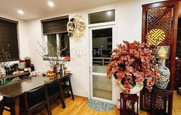 Căn hộ lô góc chung cư Momota 151A Nguyễn Đức Cảnh - diện tích 130m2 có 3 phòng ngủ + 2wc + khách