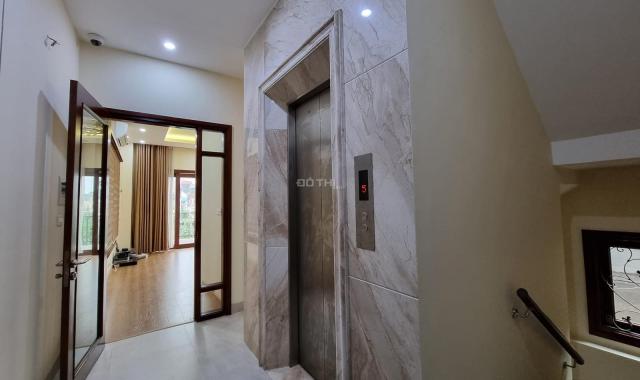 Bán nhà mặt phố view Hồ Tây - lô góc - thoáng mát quanh năm - 6 tầng thang máy - ở sướng - KD tốt