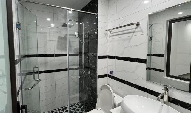 Bán nhà phố Trần Khát Chân, nhà mới thang máy, giá 6 tỷ