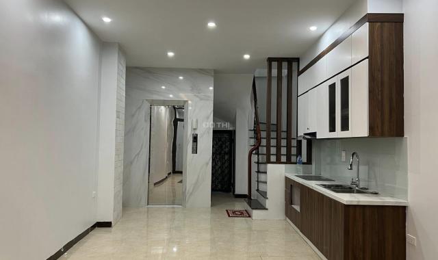 Bán nhà phố Trần Khát Chân, nhà mới thang máy, giá 6 tỷ