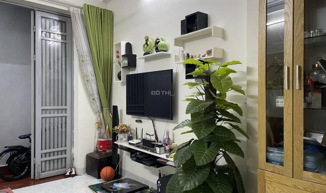 Căn nhà lý tưởng phố Tôn Đức Thắng: nhà mới, vị trí quá đẹp, gần Hồ - 5.15 tỷ.