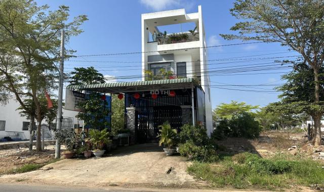Bán nhà MT Nguyễn Tri Phương, Tân Bình, Thị xã LaGi giá mềm