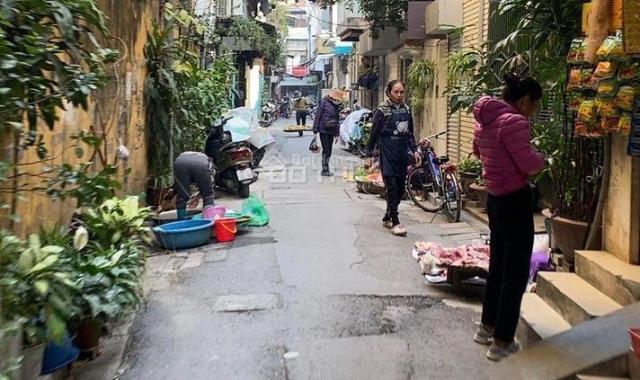 Bán nhà phố tại đường Cổng Đục, Phường Hàng Mã, Hoàn Kiếm, Hà Nội DT 40m2 giá 10.5 tỷ