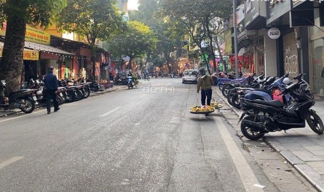 Bán nhà phố tại đường Cổng Đục, Phường Hàng Mã, Hoàn Kiếm, Hà Nội DT 40m2 giá 10.5 tỷ
