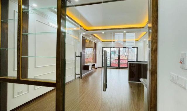 Bán nhà Nam Dư, 50m2 x 5T x 6,5 tỷ, MT 4.5m, ô tô vào nhà - lô góc