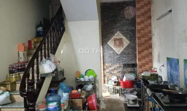 Giảm 200tr cần bán gấp nhà phân lô phố Trần Quốc Hoàn 40m2, 4T, kinh doanh, ô tô tránh đỗ ngày đêm