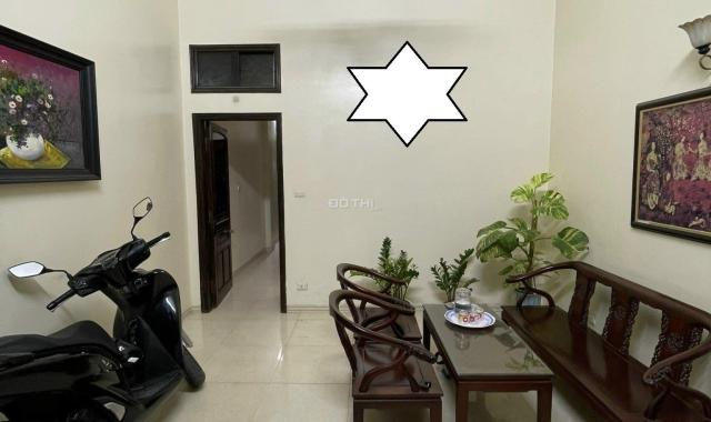 Cần bán gấp nhà phân lô ngõ 199 Trần Quốc Hoàn 41m2, 4T, ô tô, kinh doanh