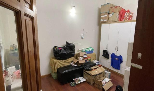 Cần bán gấp nhà phân lô ngõ 199 Trần Quốc Hoàn 41m2, 4T, ô tô, kinh doanh