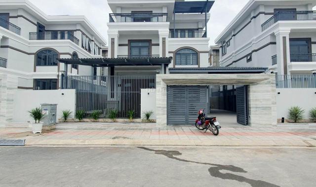 Biệt thự 1 trệt 2 lầu hoàn thiện sang trọng 300m2 ngang 15m, khu dân cư Bửu Long 3 giá 18 tỷ