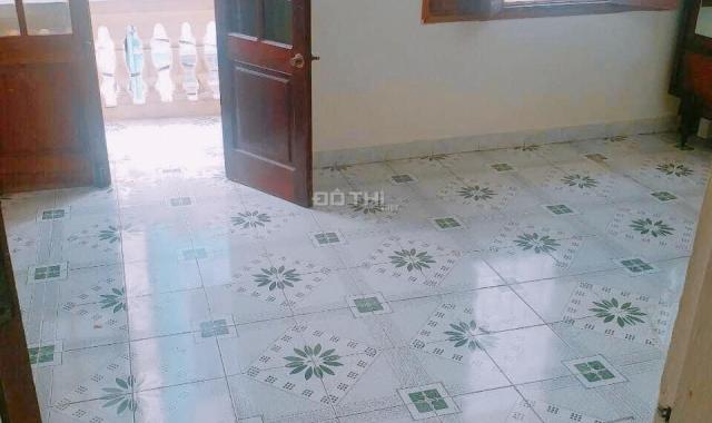 Bán nhà phố Trần Quốc Vượng - Cầu Giấy 50m2 x 3 tầng, 3 phòng ngủ, ngõ rộng ô tô đỗ của vào nhà