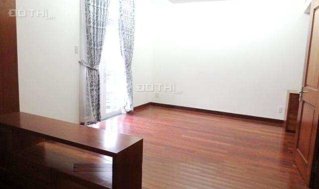 Cho thuê villa Saigon Pearl MT đường D5, 1 hầm, 3 tầng, DT 7x21m, làm văn phòng