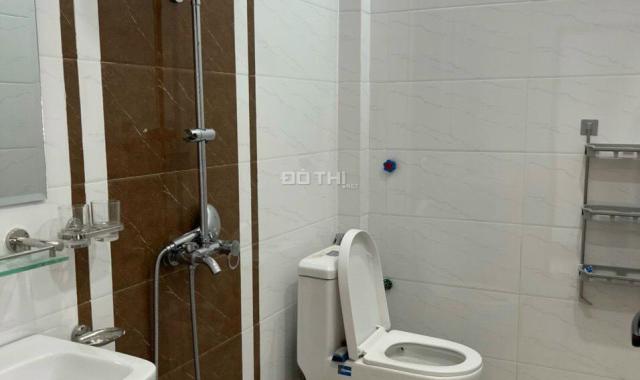 Cho thuê nguyên nhà 4 tầng mới tinh trong ngõ 200 Văn Cao