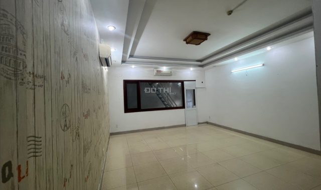 Cho thuê nhà mặt tiền quận Tân Phú 8 triệu/tháng
