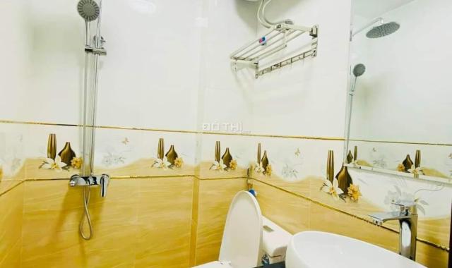 Bán nhà phố Thịnh Quang, Đống Đa diện tích 31m2x5T, ô tô, nhà đẹp ở luôn. Lh 0912929280