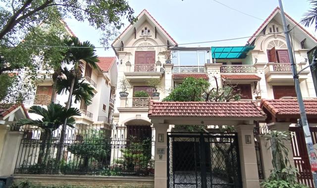 Bán biệt thự KĐT Văn Quán Hà Đông 220m2 mặt tiền 10m, gần hồ vị trí đẹp sân vườn 33.5 tỷ