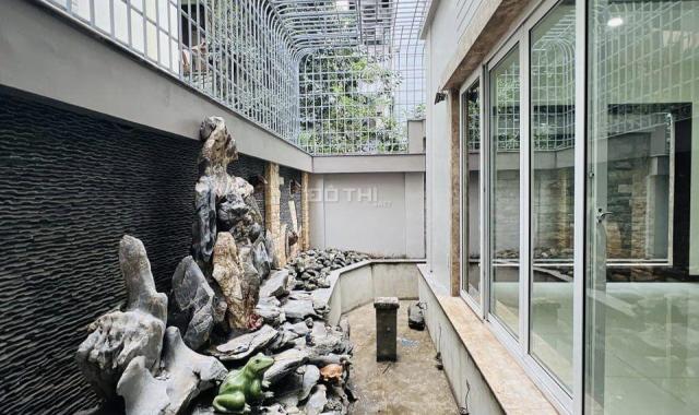 Bán biệt thự KĐT Văn Quán Hà Đông 220m2 mặt tiền 10m, gần hồ vị trí đẹp sân vườn 33.5 tỷ