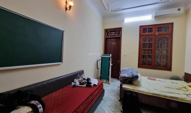 Bán nhà phân lô Văn Cao - ô tô tránh - vỉa hè - gần phố - gần hồ tây - KD tốt