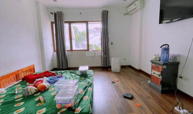 Bán nhà Thái Thịnh 62m2, 9 phòng cho thuê, dòng tiền 40 tr/ tháng, giá 6 tỷ2