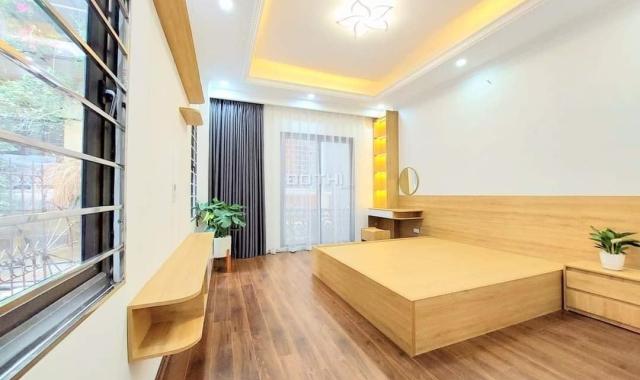Bán nhà Võ Văn Dũng 60m2x5T mặt tiền rộng 6m giá 16 tỷ