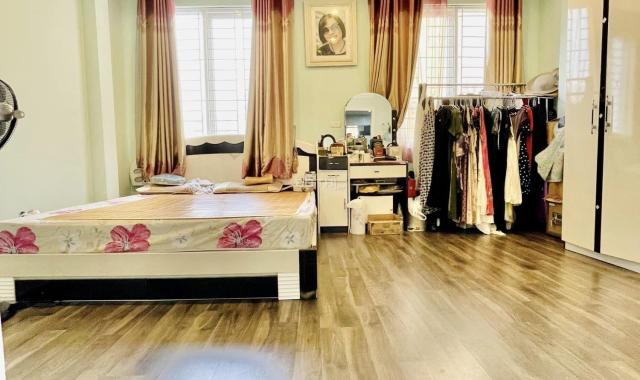 Bán nhà Võ Văn Dũng 60m2x5T mặt tiền rộng 6m giá 16 tỷ